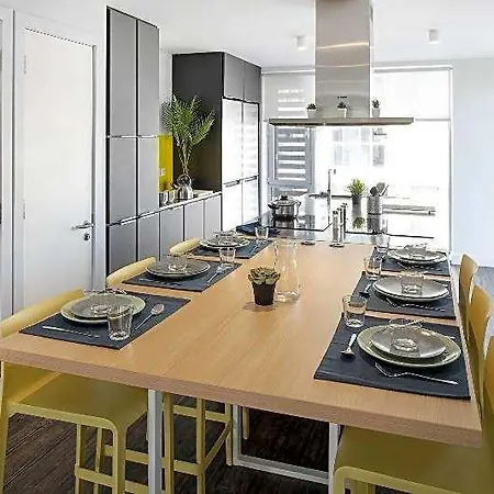 Yugo Amnis House