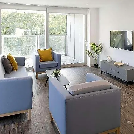 Yugo Amnis House Cork