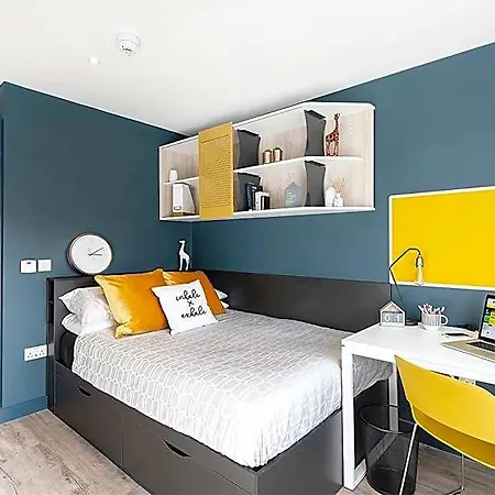 Yugo Amnis House Hotell